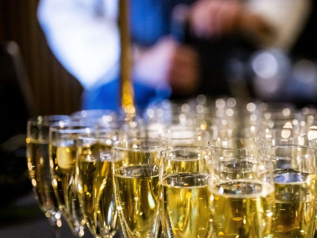 Bubbly tasting of  champagne with sommelier Ulrika Karlsson